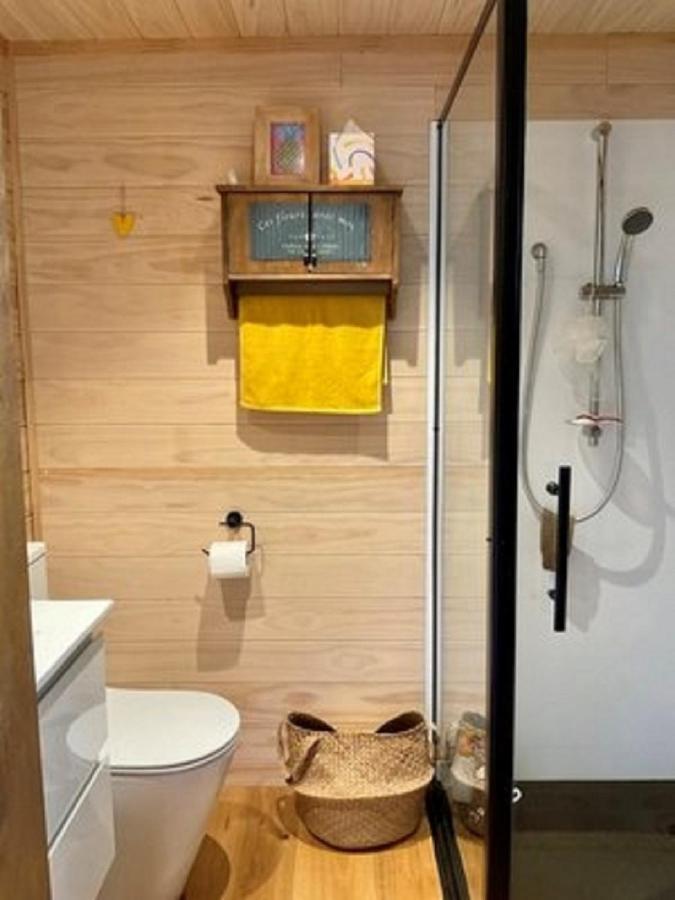 Are Mii A Stylish One Room Container Home Rarotonga Exterior photo